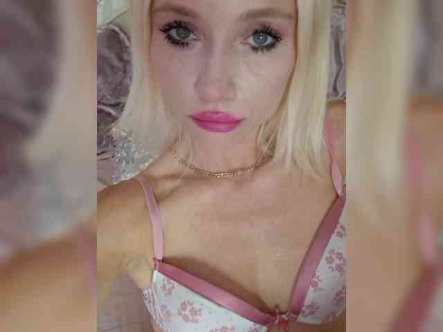 AlinaLoves webcam