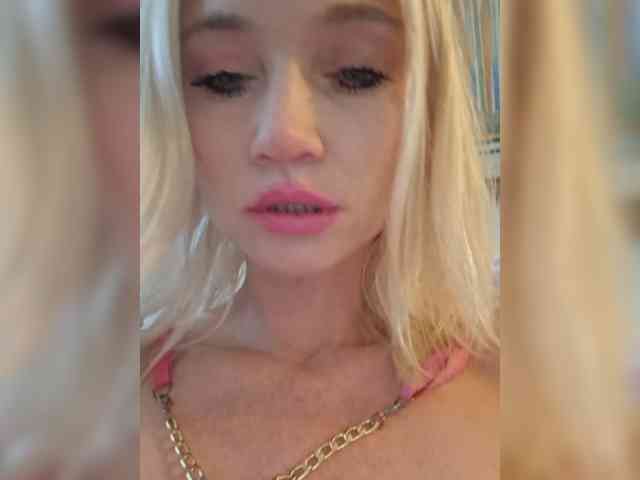 AlinaLoves webcam