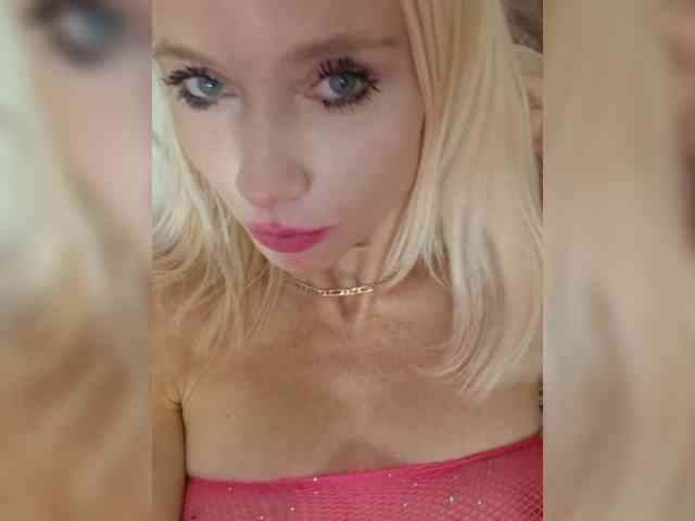 AlinaLoves webcam