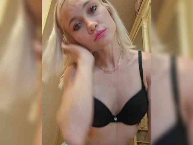 AlinaLoves webcam
