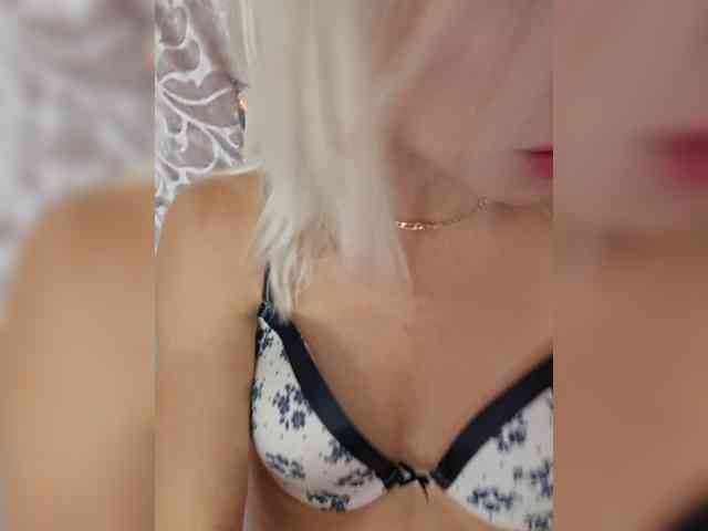 AlinaLoves webcam