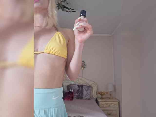 AlinaLoves webcam