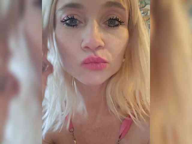 Modelo: AlinaLoves
