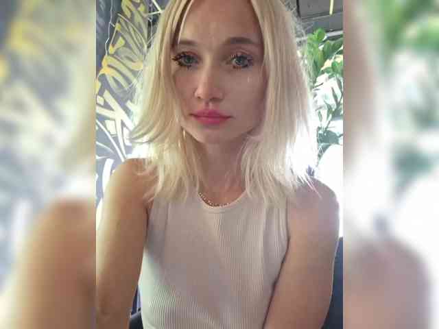 AlinaLoves webcam