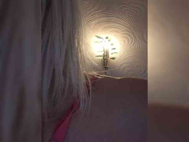 AlinaLoves webcam