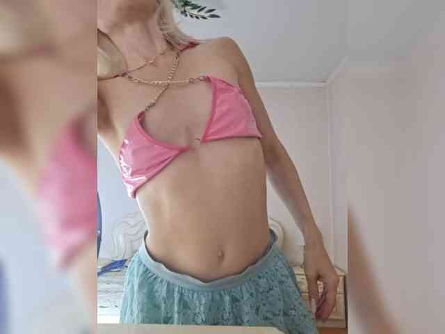 AlinaLoves webcam