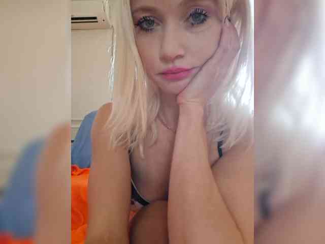 AlinaLoves webcam