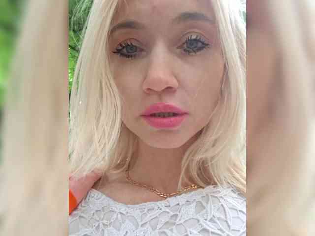 AlinaLoves webcam