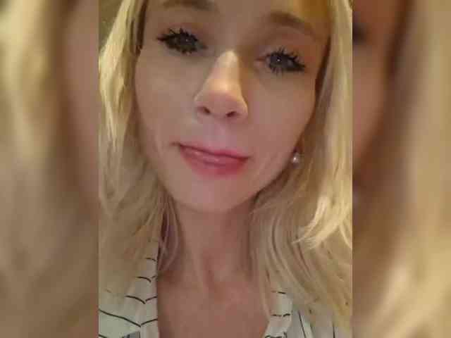 AlinaLoves webcam