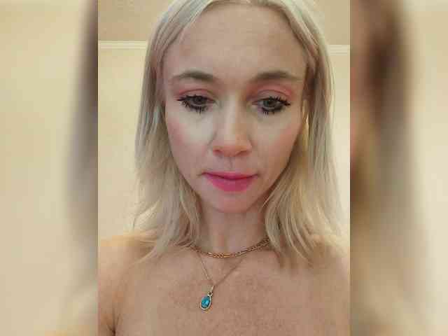 AlinaLoves webcam