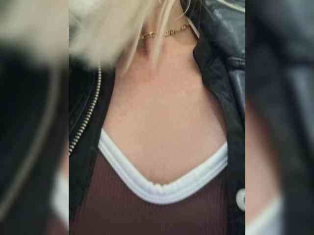 AlinaLoves webcam