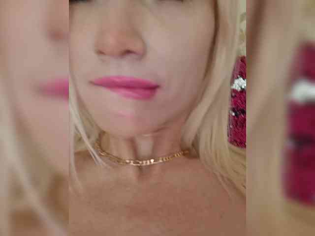 AlinaLoves webcam