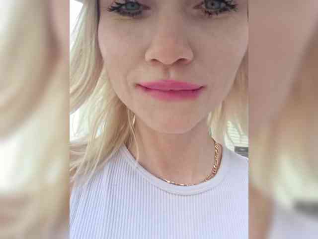 AlinaLoves webcam