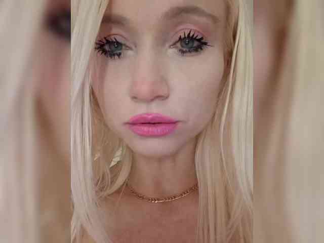 AlinaLoves webcam