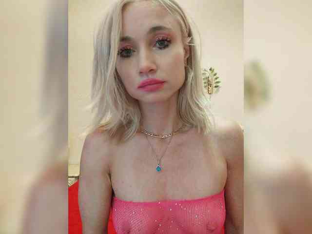 AlinaLoves webcam