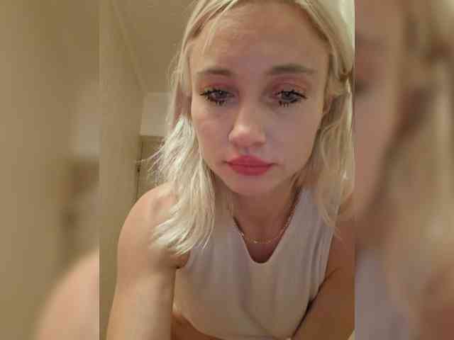 AlinaLoves webcam