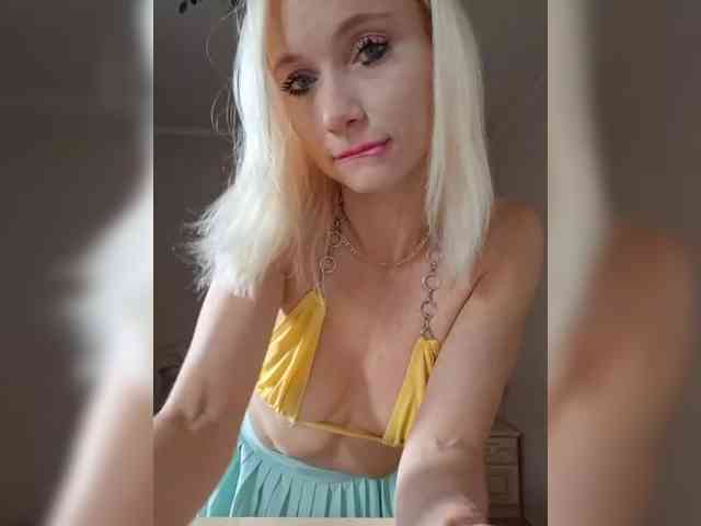 AlinaLoves webcam