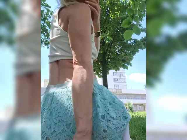 AlinaLoves webcam