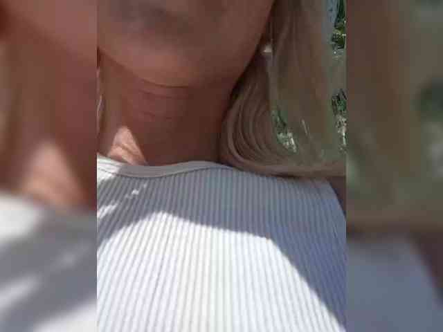 AlinaLoves webcam
