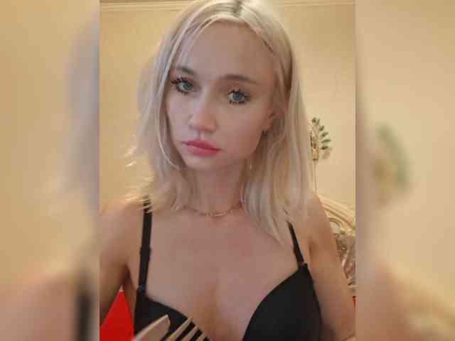 AlinaLoves webcam