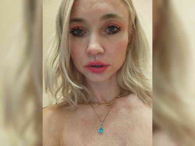 AlinaLoves webcam
