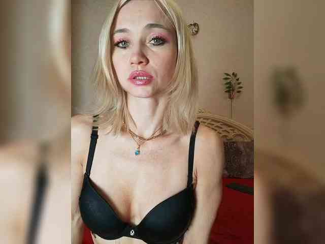 AlinaLoves webcam