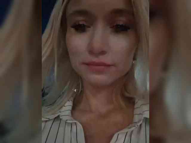 AlinaLoves webcam