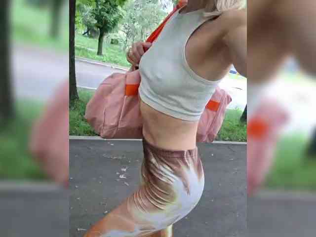 AlinaLoves Live Webcam on BongaCams