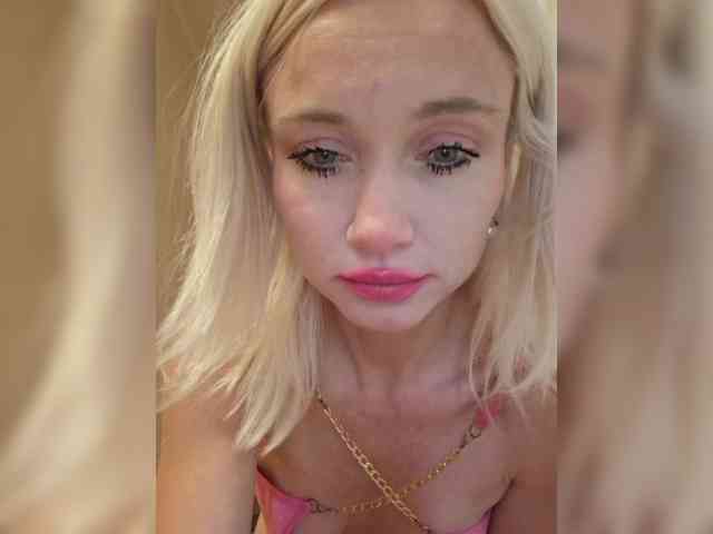 AlinaLoves webcam