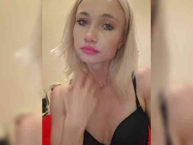 AlinaLoves webcam