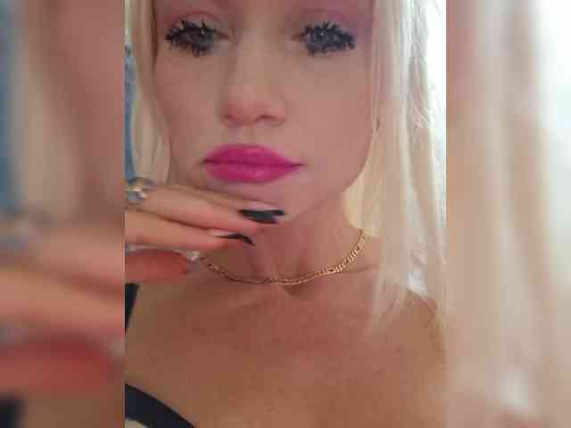 AlinaLoves webcam