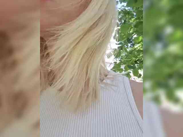 AlinaLoves webcam