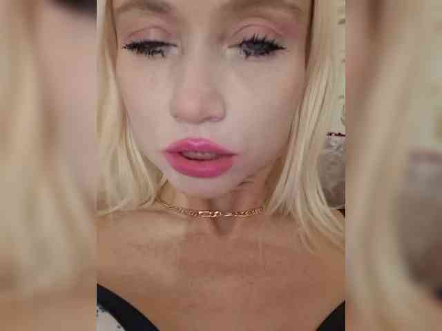 AlinaLoves webcam
