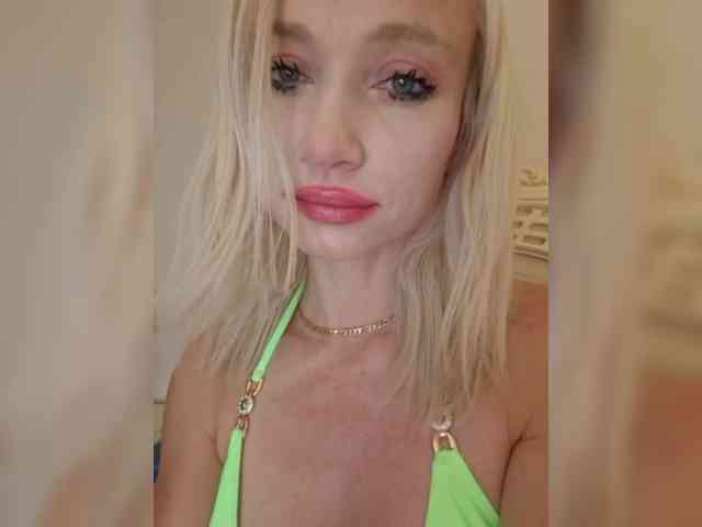 AlinaLoves webcam