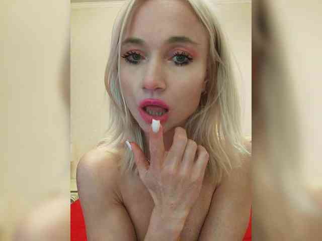 AlinaLoves webcam
