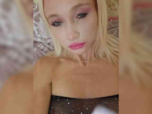 AlinaLoves webcam