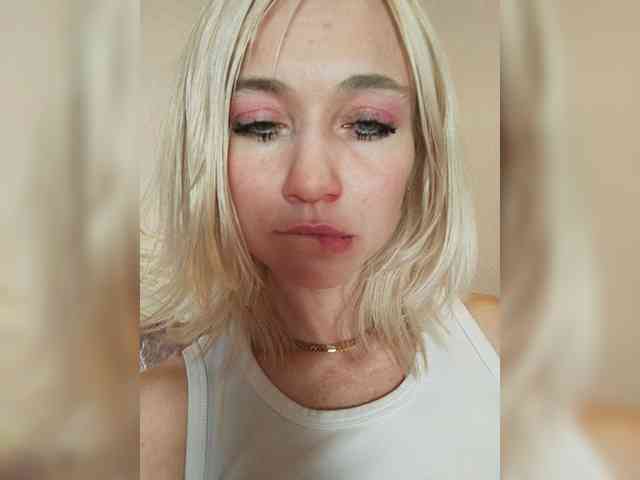 AlinaLoves webcam