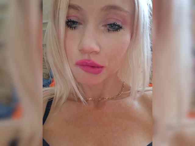 AlinaLoves webcam