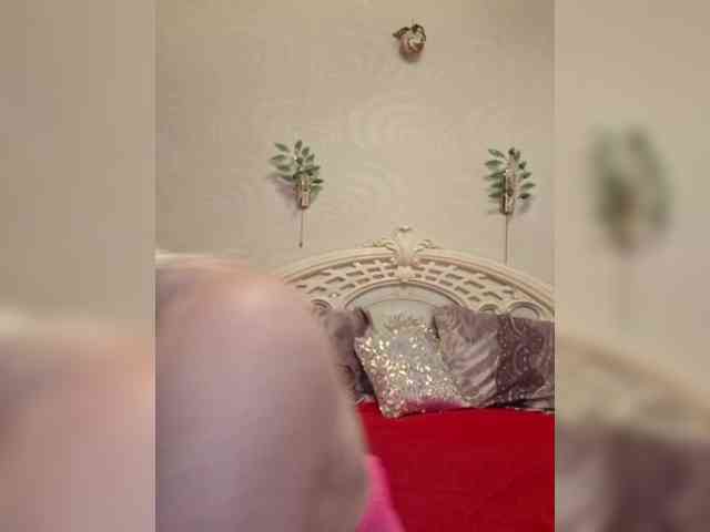 AlinaLoves webcam