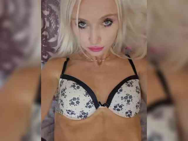 AlinaLoves webcam