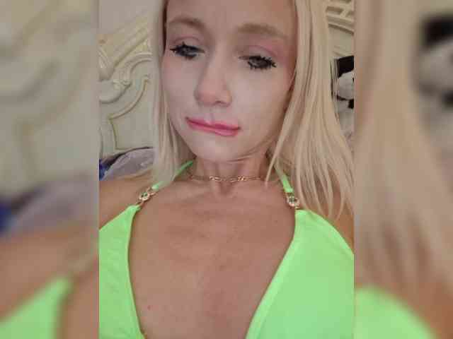 AlinaLoves webcam
