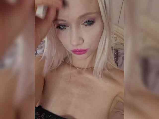 AlinaLoves webcam