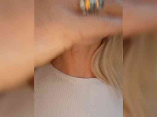 AlinaLoves webcam
