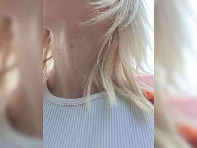 AlinaLoves webcam