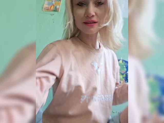 AlinaLoves webcam