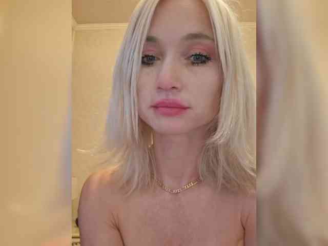 AlinaLoves webcam