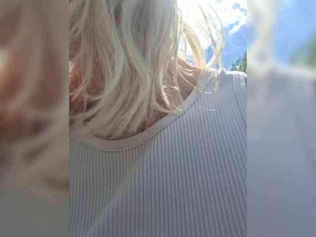 AlinaLoves webcam