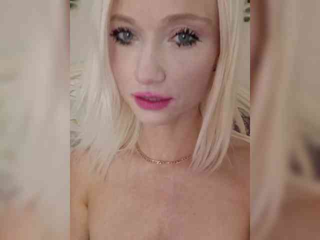 AlinaLoves webcam