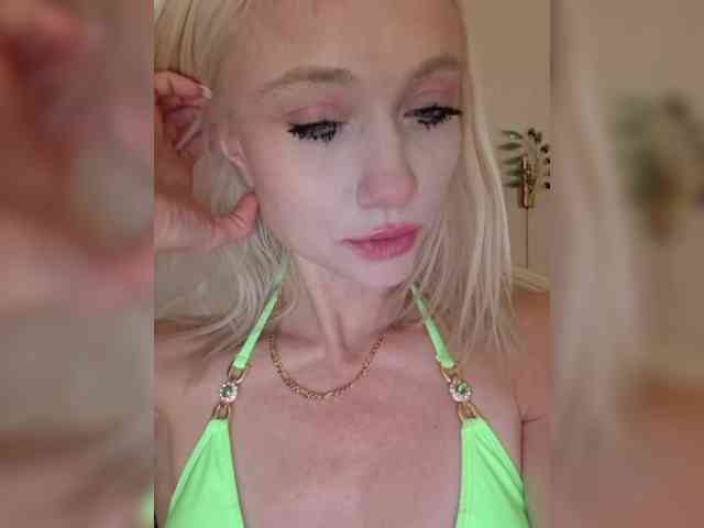 alinaloves's profile