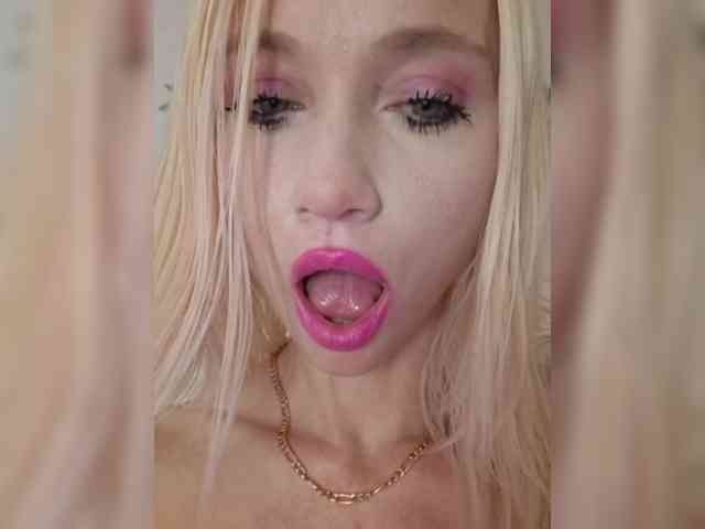 AlinaLoves webcam
